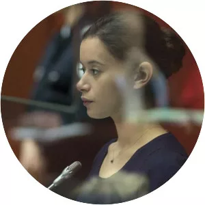 The Girl With a Bracelet - 2019 ‧ Drama/Crime ‧ 1h 35m