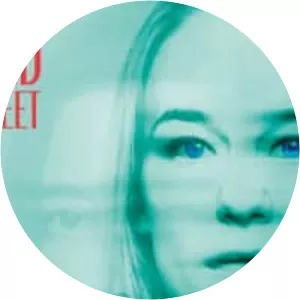 The Ground Beneath My Feet - 2019 ‧ Drama ‧ 1h 52m