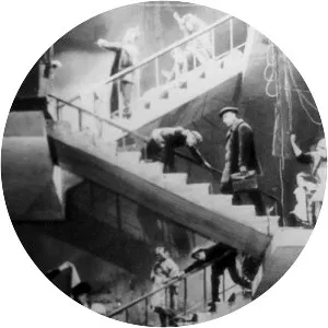 The House on Trubnaya - 1928 ‧ Comedy/Silent ‧ 1h 26m