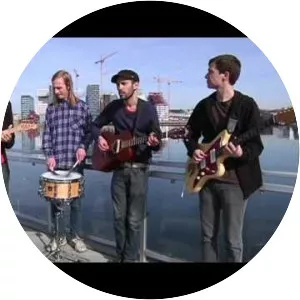 The Little Hands of Asphalt