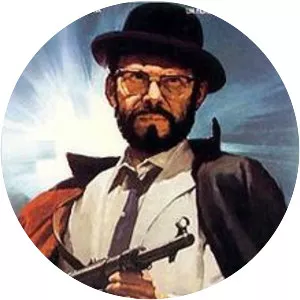 The Man in the Black Cape (O Homem da Capa Preta)