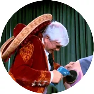 The Naked Gun 2½: The Smell of Fear - 1991 ‧ Parody film/Crime ‧ 1h 25m