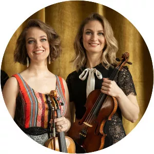 The Quebe Sisters - Band