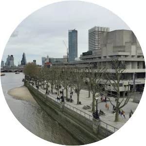 The Queen's Walk - South Bank