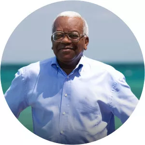 The Secret Caribbean with Trevor Mc Donald - 2009 ‧ 1 season