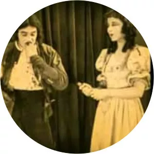 The Three Must-Get-Theres - 1922 ‧ Action/Adventure ‧ 58 mins