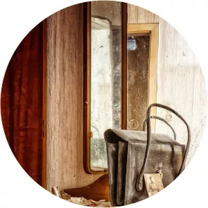 The Time Traveller's SuitcaseSince 2021 - TV program