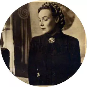 The Unloved Woman - 1949 ‧ Drama ‧ 1h 26m