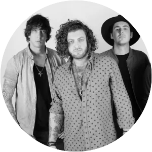 The Wholls - Musical group