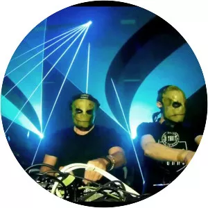 The YellowHeads - Musical group