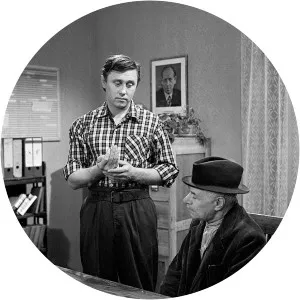 Youngest of the Hamr's F. . . - 1975 ‧ Drama ‧ 1 season