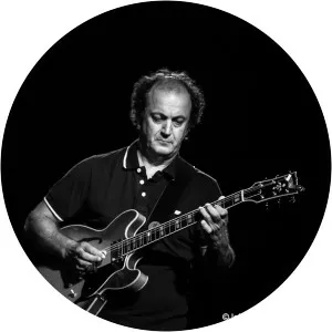 Theo Kapilidis Musician