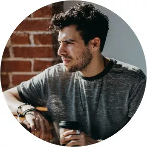 Thiago Muller - Thais Muller's brother