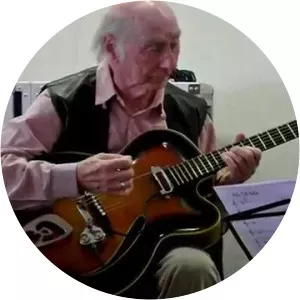 Thomas Buhé Musician