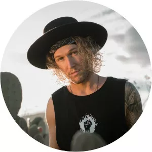 Thomas Oliver Musician