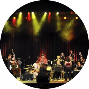 Thoneline Orchestra - Musical artist