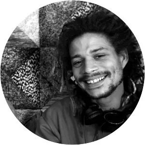 Thono Slowknow - Musician