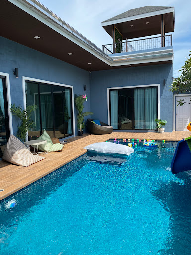 THREE.HO pool villa