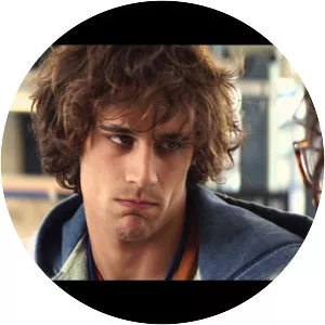 Three Many Weddings - 2013 ‧ Romance/Comedy ‧ 1h 34m