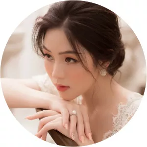 Thuy Huong (Thúy Hường)