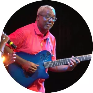 Ti kok Vellaye - Musical artist