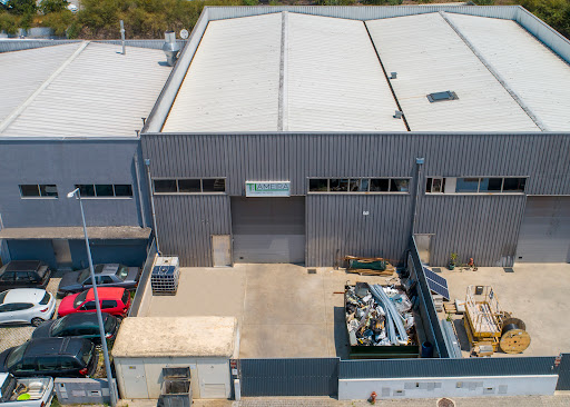 Tiago Lameira Lda - Reciclagem de Metais - Waste management service in Novelas, Portugal