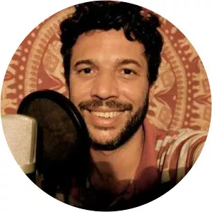 Tiago Mocotó - Gabriel o Pensador's brother