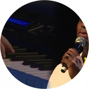 Tim Calhoun - Musical artist