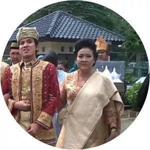 Tina Prakosa photograph