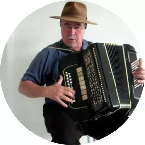 tio bilia odilon bilia - Musical artist