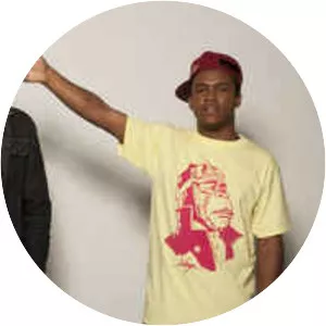 Tiron & Ayomari - Musical group