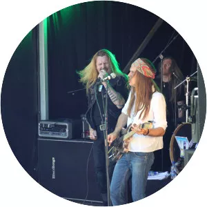 TECHNOBOY and TUNEBOY - Rock band