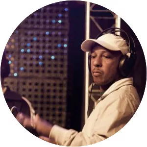 Toca Ogan - Musician