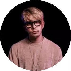 Toli Wild - Musical artist