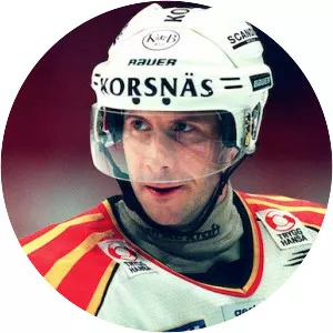 Tom Bissett - Ice hockey player