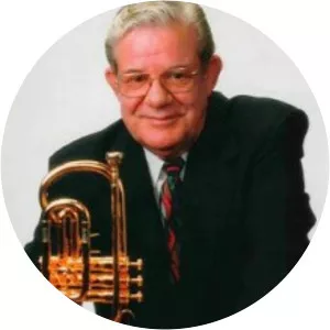 Tom Saunders Musician