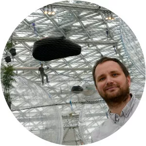 Tomás Saraceno