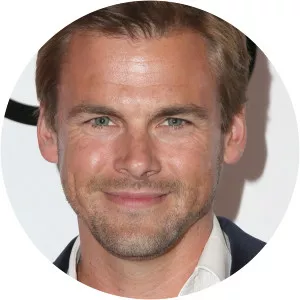 Tommy Dewey