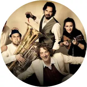 Tonči Huljić & Madre Badessa band - Pop band