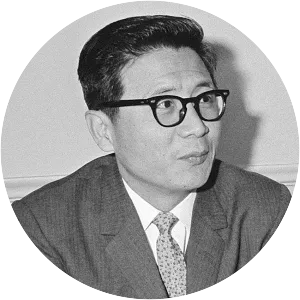 Tong-wŏn Yi - South Korean politician