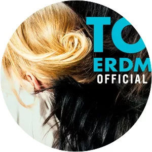 Toni Erdmann - 2016 ‧ Drama/Comedy ‧ 2h 42m