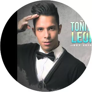 Toñito León - Musical artist
