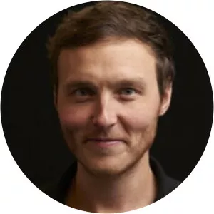 Tony Hull photograph