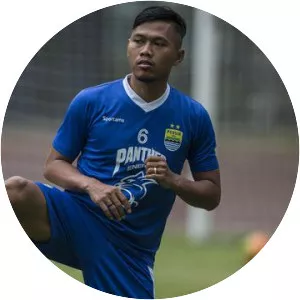 Tony Sucipto - Indonesian football player