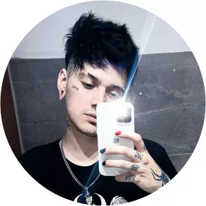 Too Yugan - Musical artist