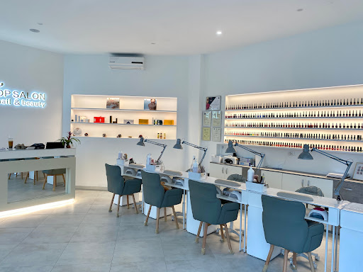 Top salon nail spa