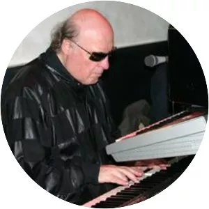 Toto Torquati Musician