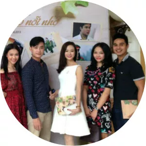 Chạm tay vào nỗi nhớ