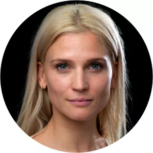 Tove Vahlne - Actress