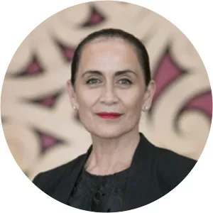 Traci Houpapa - Businessperson